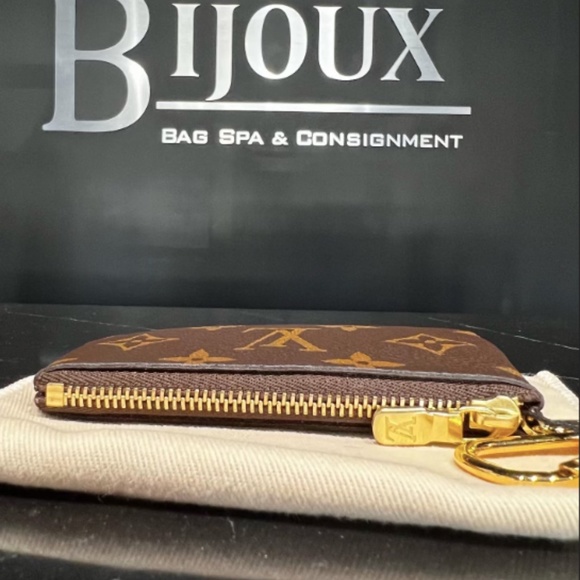 Louis Vuitton Coin/ Key Purse - Picture 6 of 7
